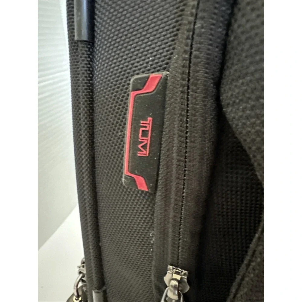 Tumi T-Tech Presidio Macarthur Wheeled Compact Laptop Briefcase‎ Style 67102D